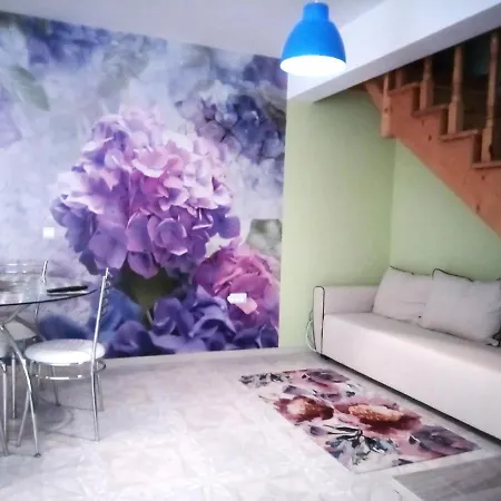 Sintria Court Premium, Art-maisonettes & Panoramic Roof Apartment *